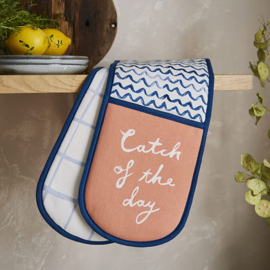 Catch of the Day Oven Glove