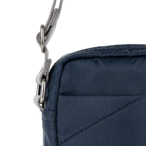 ROKA_BOND_A_RIPSTOP_MIDNIGHT_HARDWARE ROKA_BOND_A_RIPSTOP_MIDNIGHT_HARDWARE