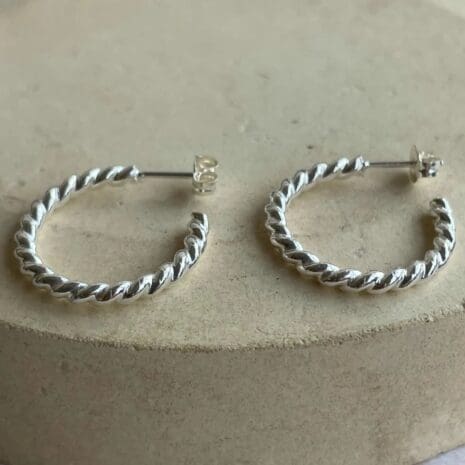 Twist Hoop 1 Twist Hoop 1