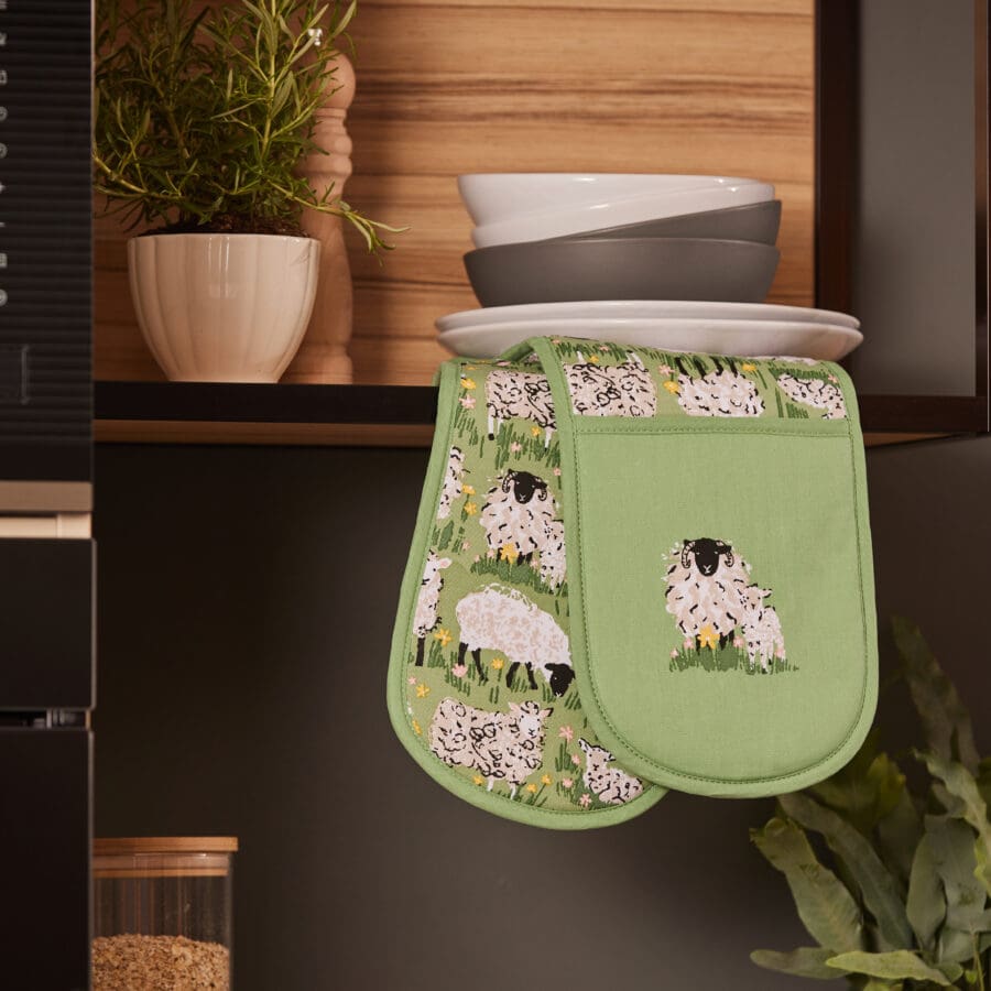 Woolly Sheep Oven Glove